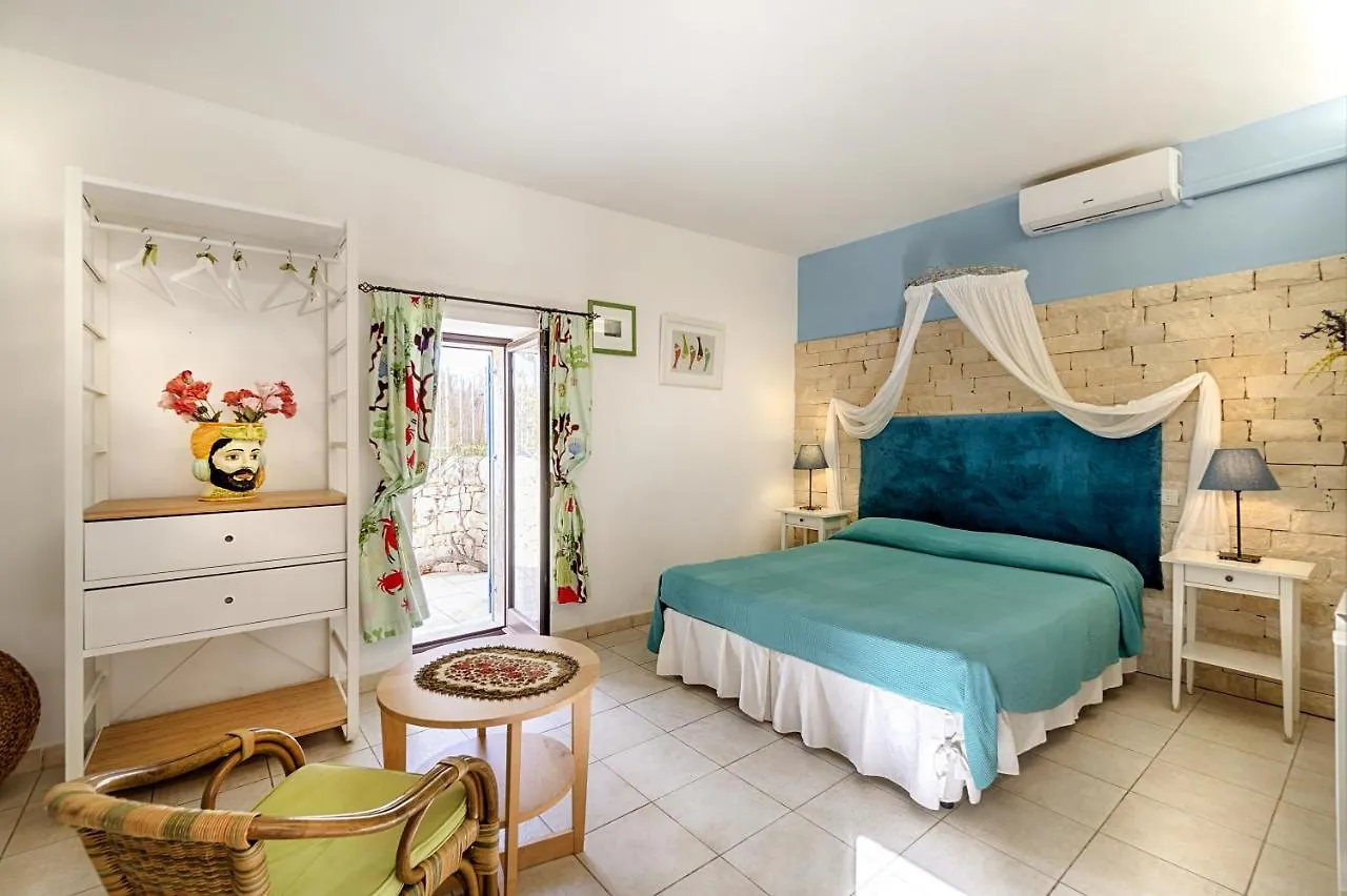 Villa U Marchisi B&B 시클리 3*,  이탈리아