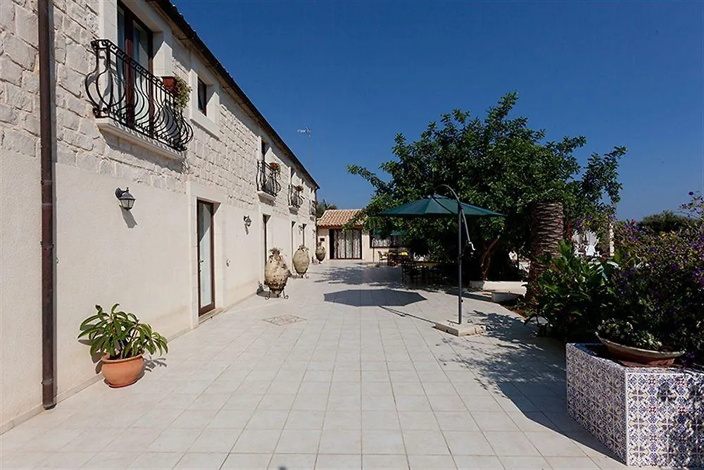 Villa U Marchisi B&B 시클리