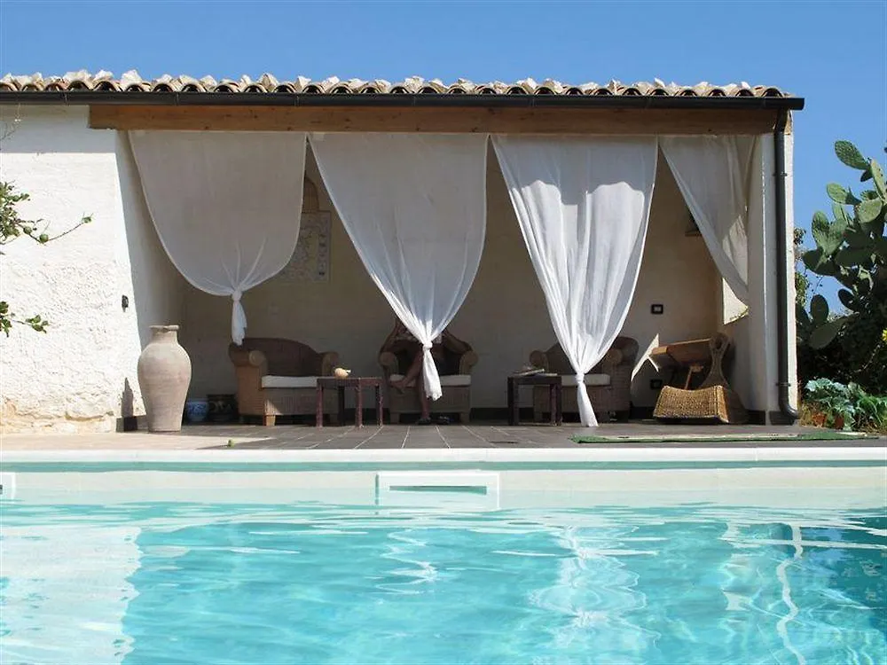 Villa U Marchisi B&B 시클리