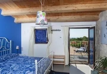 Villa U Marchisi B&B 시클리